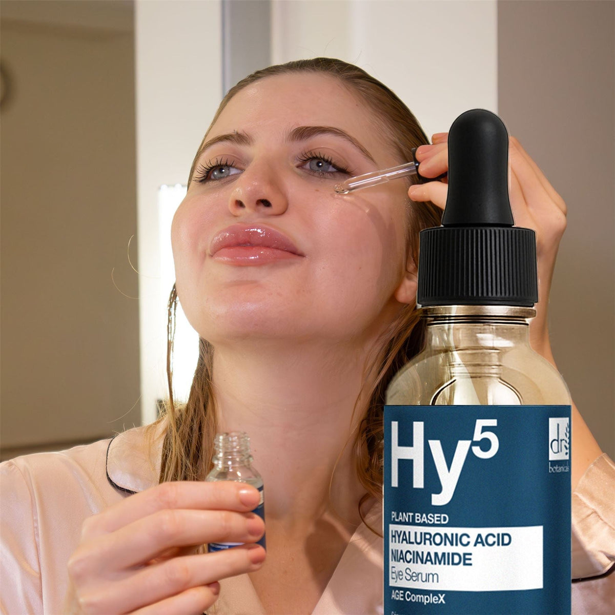 Dr Botanicals Hyaluronic Acid 5% & Niacinamide 5% Anti Ageing Eye Serum 15ml